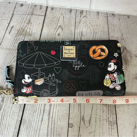 Dooney & Bourke Disney New York City 🥨 Large Zip Around Wristlet Wallet Mickey - Picture 2 of 16